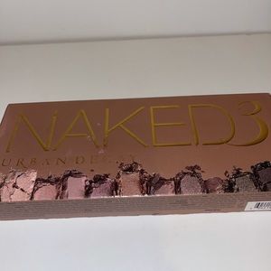 Naked 3 eyeshadow palette